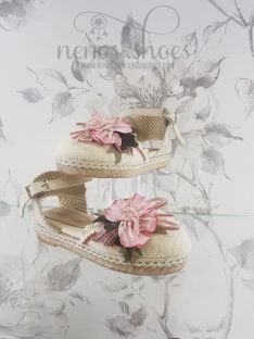 Alpargatas Maria Catalán flor lateral 2