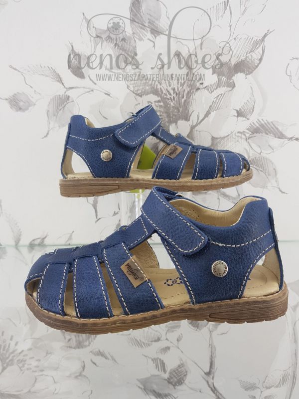 Reserva tus sandalias de Primigi para niños,calidad y comodidad