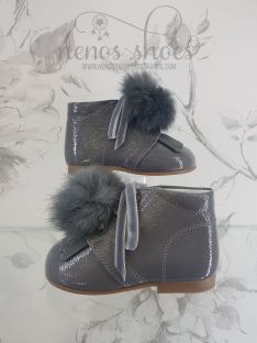 Botita Landos tapeta pompom