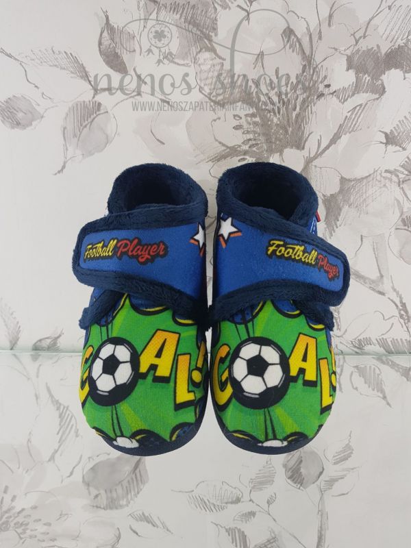 Descubre nuestra colección de zapatillas de andar por casa para niños