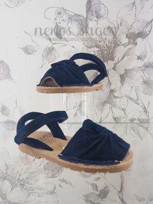 Menorquinas ante nudo