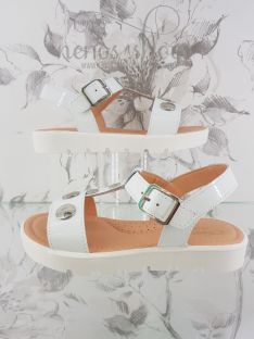 Sandalias Clarys charol 2