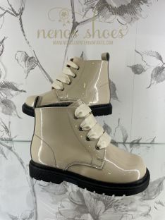 Botas Clarys charol 2