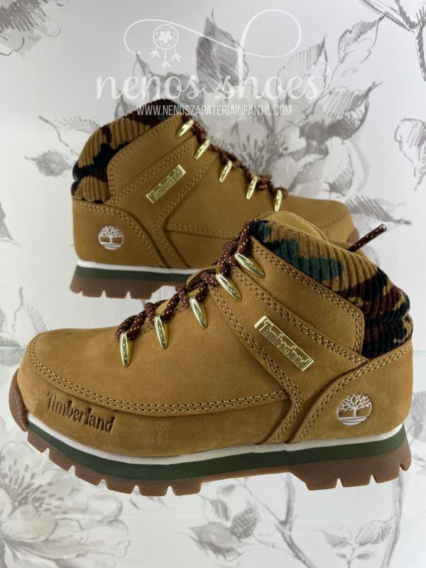 añadir frágil Mente Niños preparados para el invierno con las botas clasicas de Timberland