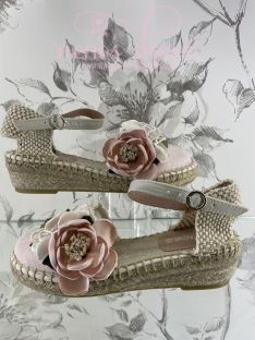 Alpargatas Zoysan puntilla y flor 2