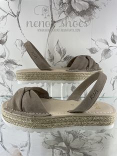 Menorquinas Ria nudo