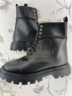 Botas Confetti tachas pala