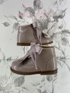 Botita Clarys charol tapeta 2