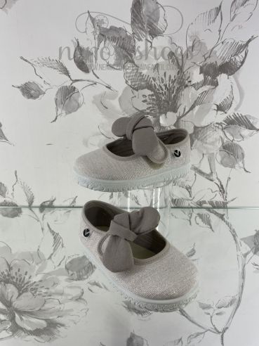 Merceditas Victoria Ojalá brillo pañuelo