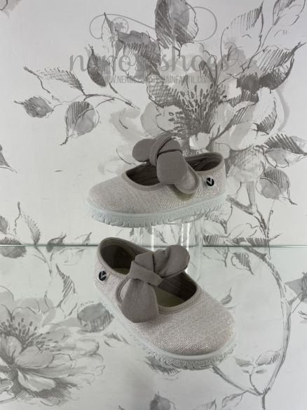 Merceditas Victoria Ojalá brillo pañuelo