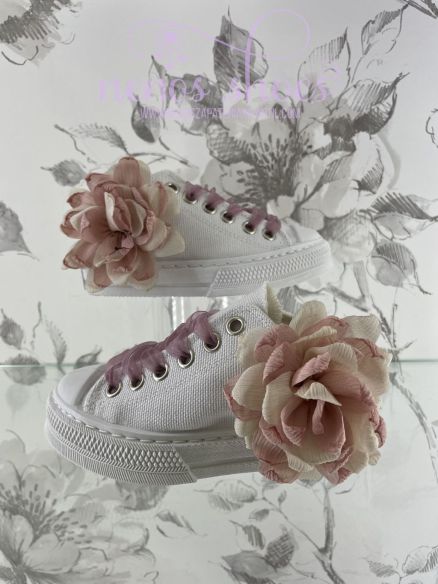 Zapatillas Eli blanca flor
