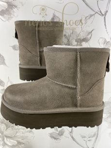 Botas Ugg kids classic mini II 2