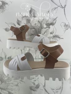 Sandalias Eli gel tiras cruzadas