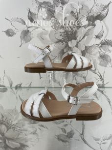 Sandalias Landos charol blanco 2