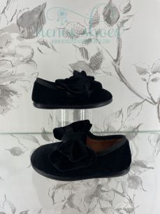 Mercedes Chuches lazo terciopelo