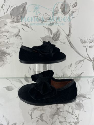 Mercedes Chuches lazo terciopelo