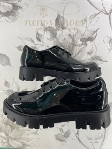 Blucher Confetti charol